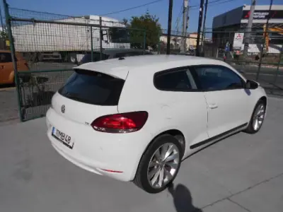 Volkswagen Scirocco 2011 - 12500 EUR, 121314 km - AUTO.MOTO.pt - 121314km - foto 4 de 10