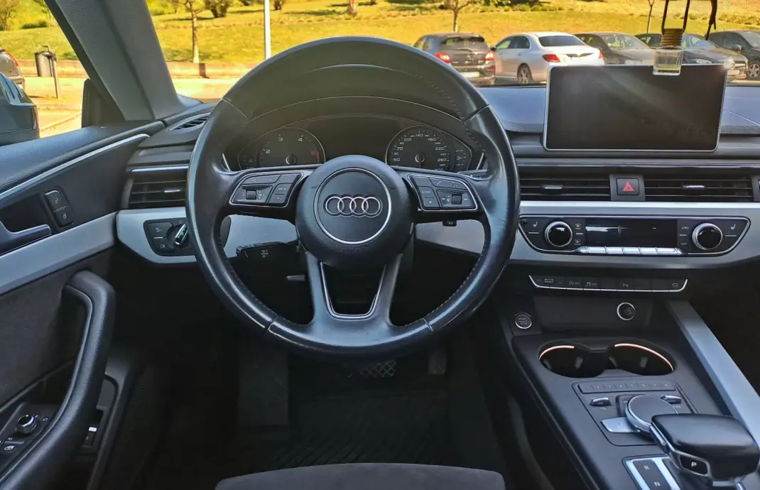 Audi A5 Sportback 2018 - 19750 EUR, 210000 km - AUTO.MOTO.pt - 210000km - foto 22 de 32