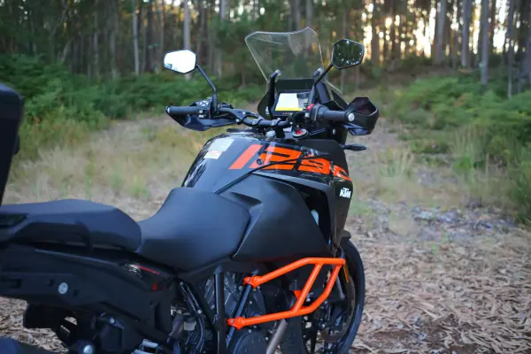 KTM 1290 Super Adventure 2018 - 12490 EUR, 50500 km - AUTO.MOTO.pt - 50500km - foto 14 de 27