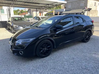 Honda Civic Tourer 2017 - 15900 EUR, 115000 km - AUTO.MOTO.pt - 115000km - foto 2 de 18