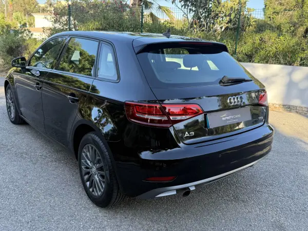 Audi A3 Sportback 2016 - 14999 EUR, 140000 km - AUTO.MOTO.pt - 140000km - foto 8 de 15
