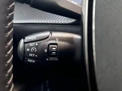Peugeot 2008 2022 - 17650 EUR, 85621 km - AUTO.MOTO.pt - 85621km - foto 19 de 28