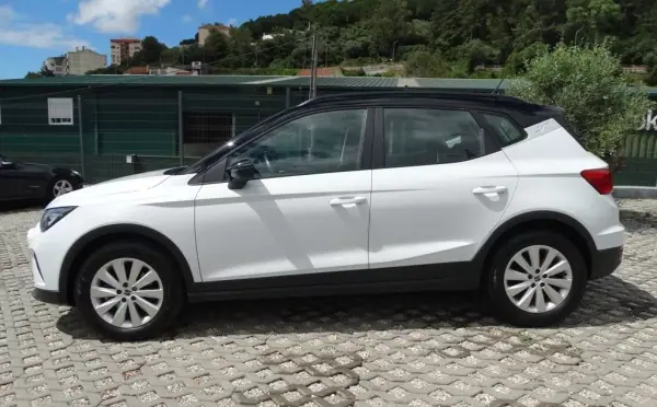 SEAT Arona 2023 - 14490 EUR, 82608 km - AUTO.MOTO.pt - 82608km - foto 18 de 23