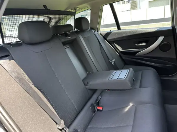 BMW 320 2014 - 11900 EUR, 240000 km - AUTO.MOTO.pt - 240000km - foto 59 de 64