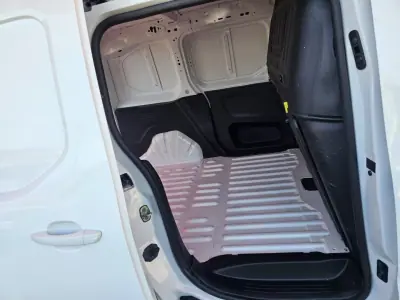 Citroën BERLINGO 3 LUGARES 2020 - 11499 EUR, 122000 km - AUTO.MOTO.pt - 122000km - foto 11 de 12