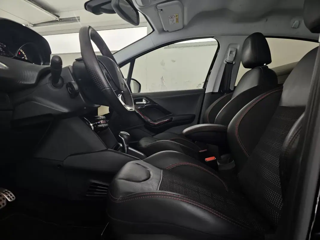 Peugeot 208 2019 - 11950 EUR, 90328 km - AUTO.MOTO.pt - 90328km - foto 17 de 90