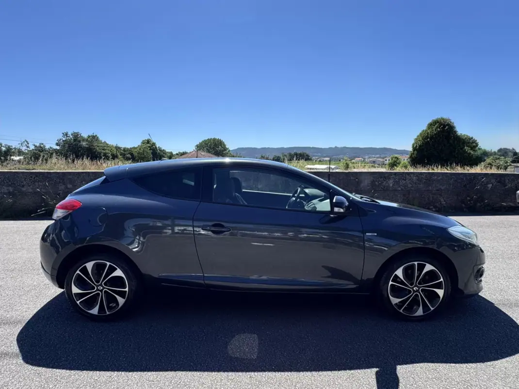 Renault Mégane Coupe 2014 - 11990 EUR, 231000 km - 231000km - foto 8 de 37