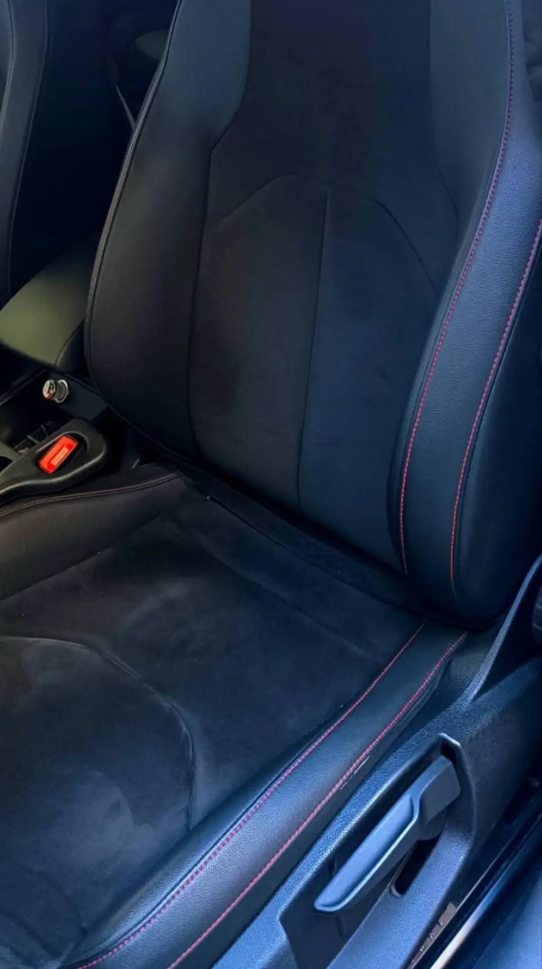 SEAT Leon ST 2017 - 13000 EUR, 170000 km - AUTO.MOTO.pt - 170000km - foto 12 de 13