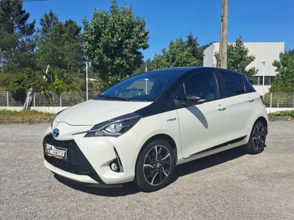 Toyota Yaris 2018 - 16750 EUR, 57032 km - AUTO.MOTO.pt - 57032km - foto 5 de 35