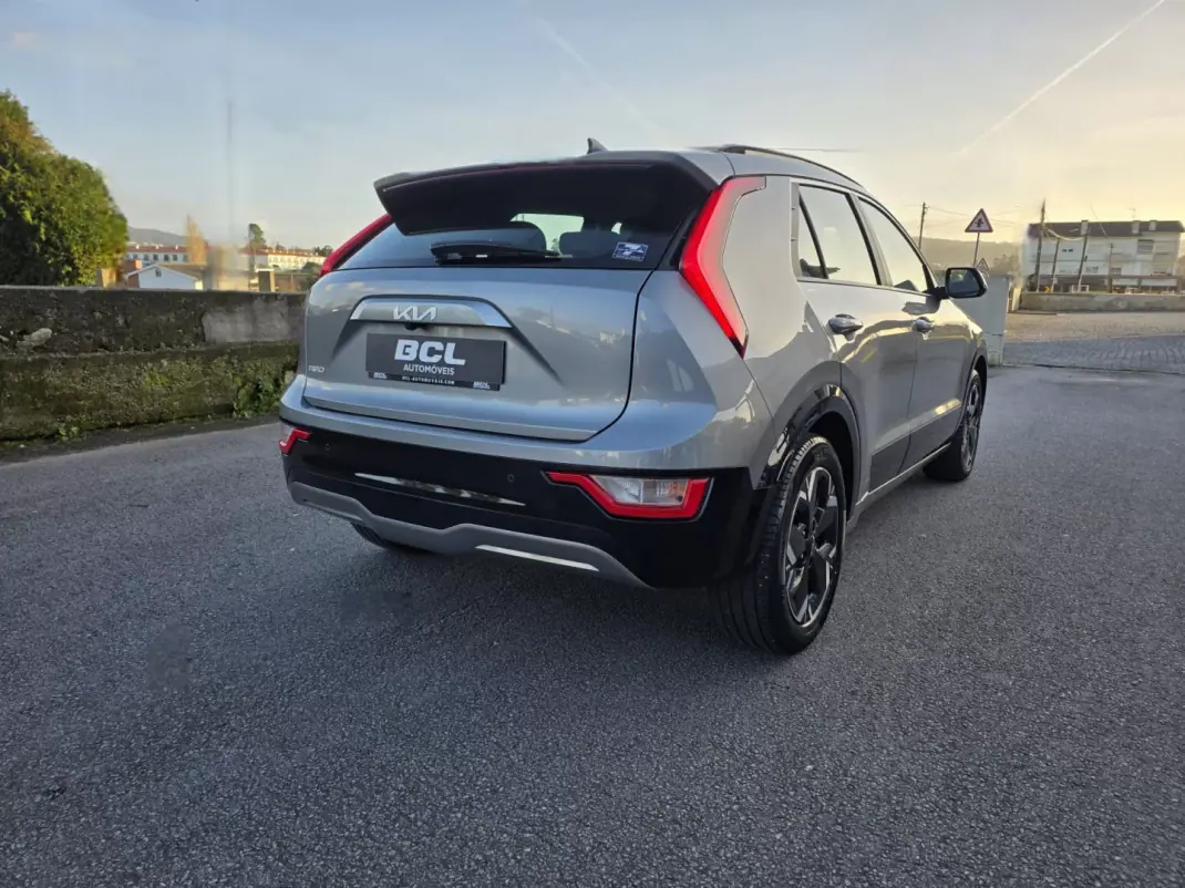 Kia Niro EV 2022 - 23990 EUR, 89000 km - AUTO.MOTO.pt - 89000km - foto 11 de 46