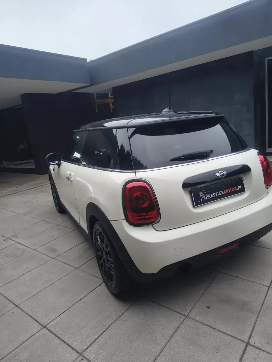 MINI One 2015 - 11900 EUR, 125000 km - AUTO.MOTO.pt - 125000km - foto 4 de 35