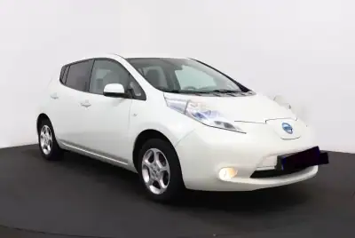 Nissan Leaf 2011 - 4900 EUR, 125000 km - AUTO.MOTO.pt - 125000km - foto 15 de 20