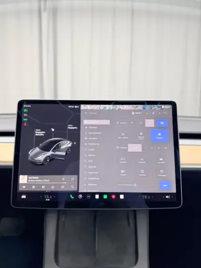 Tesla Model 3 2022 - 27999 EUR, 68900 km - AUTO.MOTO.pt - 68900km - foto 15 de 20