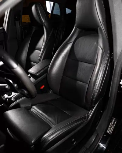 Mercedes-Benz CLA 45 AMG 2017 - 37950 EUR, 85000 km - AUTO.MOTO.pt - 85000km - foto 35 de 37