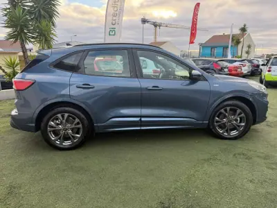 Ford Kuga 2022 - 24990 EUR, 67592 km - AUTO.MOTO.pt - 67592km - foto 5 de 14