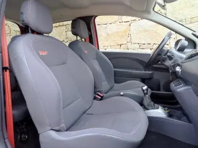 Renault Twingo 2009 - 11700 EUR, 145500 km - AUTO.MOTO.pt - 145500km - foto 15 de 15