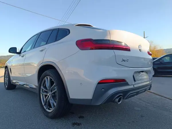BMW X4 2018 - 49000 EUR, 90000 km - AUTO.MOTO.pt - 90000km - foto 24 de 52