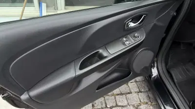 Renault Clio 2014 - 7900 EUR, 161121 km - AUTO.MOTO.pt - 161121km - foto 22 de 23
