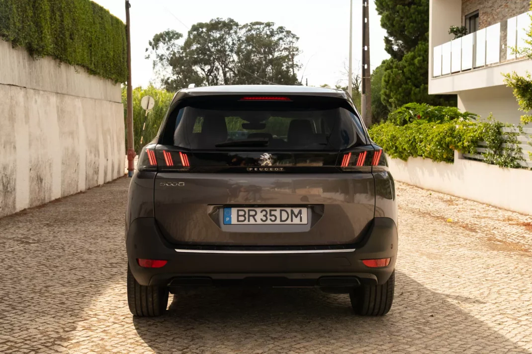 Peugeot 5008 2022 - 31500 EUR, 145000 km - AUTO.MOTO.pt - 145000km - foto 4 de 12