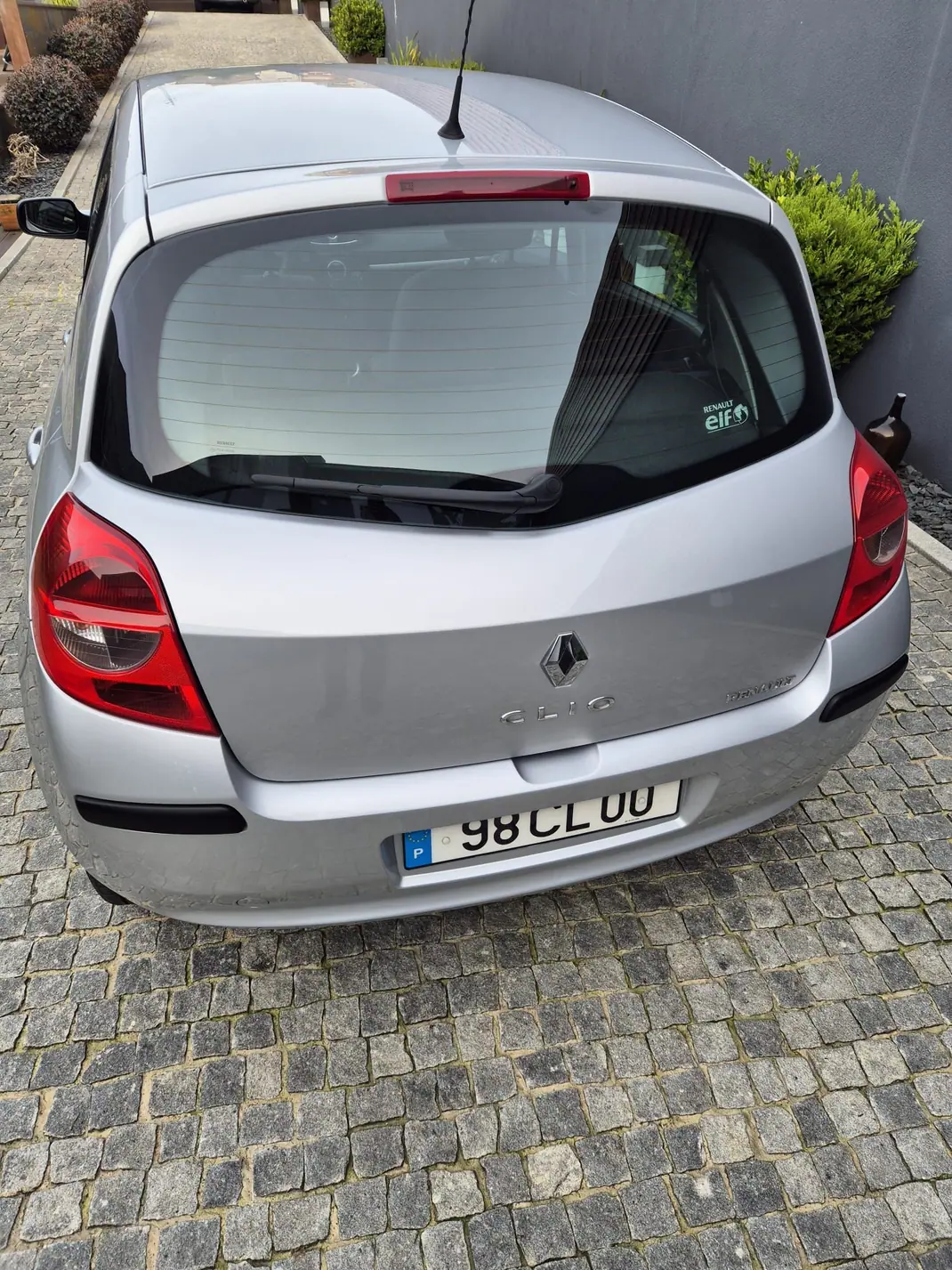 Renault Clio 2006 - 3900 EUR, 233869 km - 233869km - foto 6 de 15