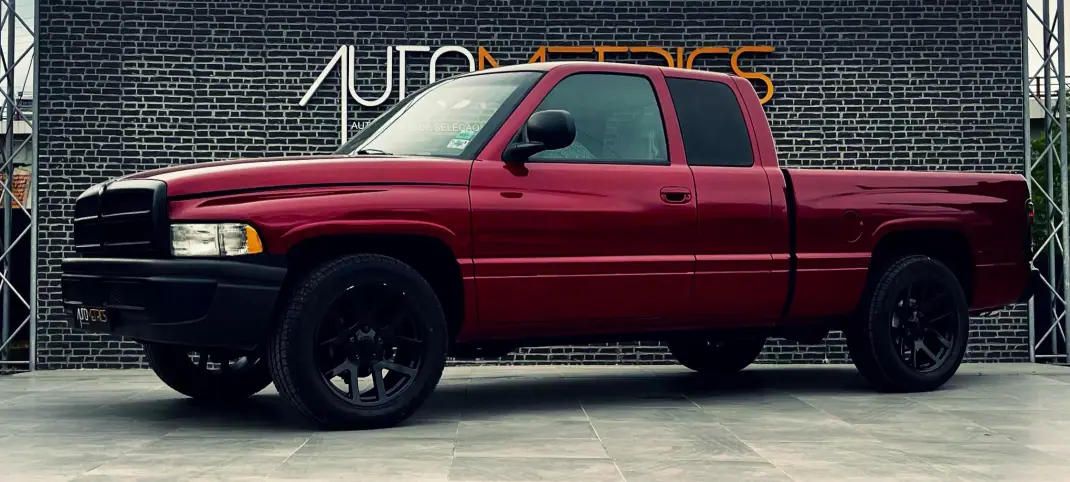 Dodge RAM 1998 - 24900 EUR, 110000 km - AUTO.MOTO.pt - 110000km - foto 10 de 17
