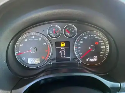 Audi A3 2010 - 12490 EUR, 259207 km - AUTO.MOTO.pt - 259207km - foto 13 de 33