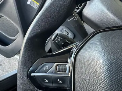 Peugeot Partner 2019 - 13900 EUR, 180422 km - AUTO.MOTO.pt - 180422km - foto 17 de 28