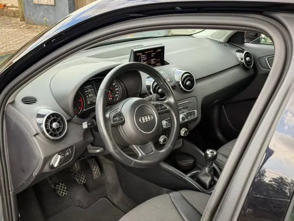 Audi A1 Sportback 2016 - 12990 EUR, 160000 km - 160000km - foto 5 de 12