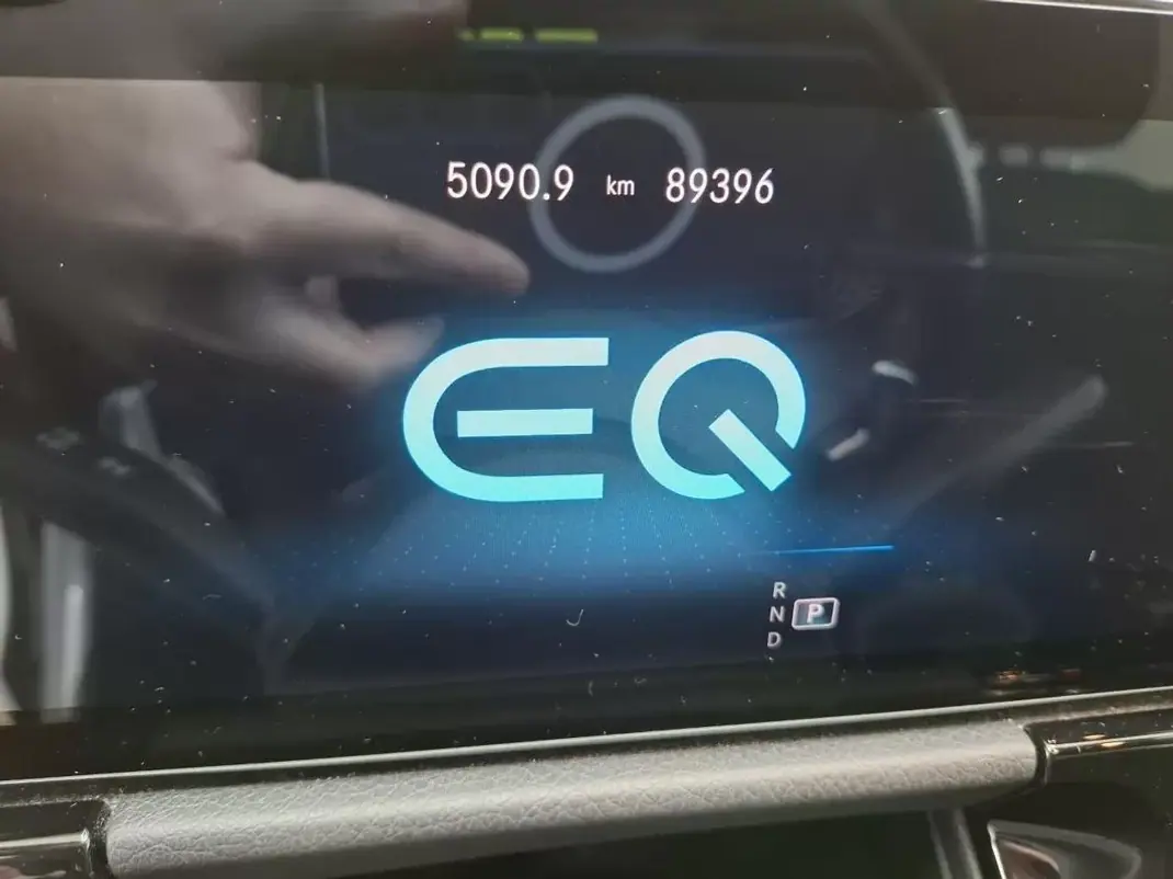Mercedes-Benz EQA 2021 - 29990 EUR, 89396 km - AUTO.MOTO.pt - 89396km - foto 7 de 12