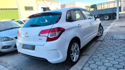 Citroën C4 2011 - 8900 EUR, 160000 km - AUTO.MOTO.pt - 160000km - foto 6 de 18