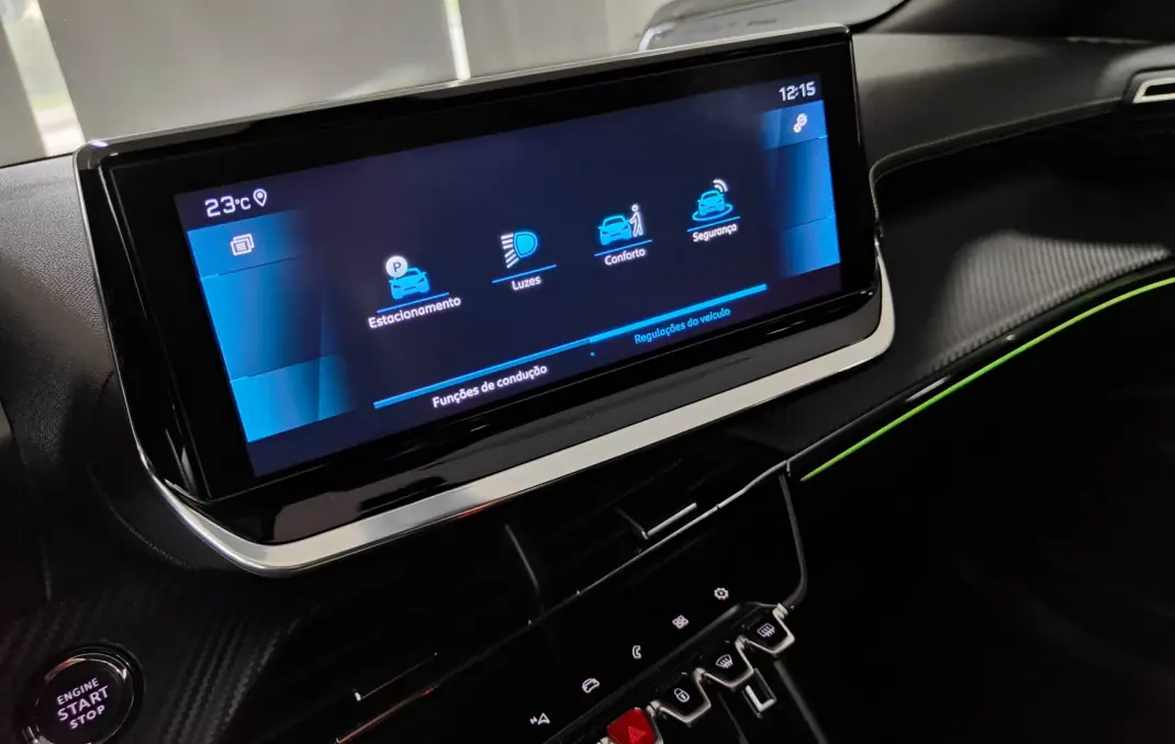 Peugeot 2008 2020 - 15990 EUR, 67000 km - AUTO.MOTO.pt - 67000km - foto 57 de 61