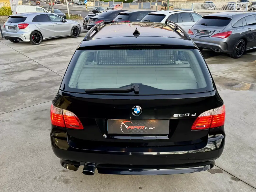 BMW 520 2008 - 7999 EUR, 320000 km - AUTO.MOTO.pt - 320000km - foto 14 de 26