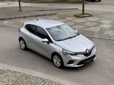 Renault Clio 2019 - 13500 EUR, 80000 km - AUTO.MOTO.pt - 80000km - foto 2 de 22
