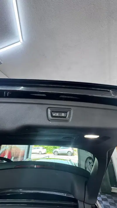 BMW 330e 2021 - 22900 EUR, 213000 km - AUTO.MOTO.pt - 213000km - foto 11 de 13