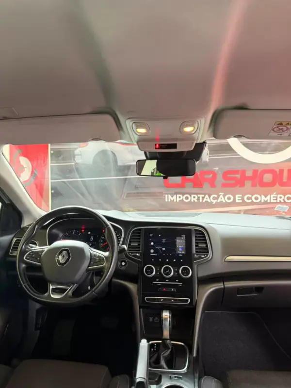 Renault Mégane 2022 - 14900 EUR, 104000 km - AUTO.MOTO.pt - 104000km - foto 5 de 9