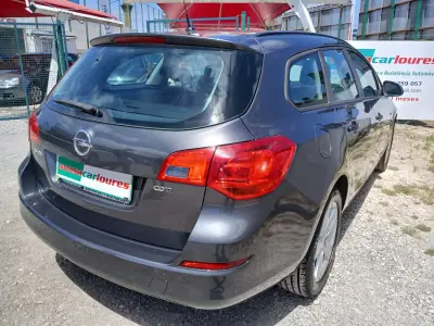 Opel Astra Sports Tourer 2011 - 6750 EUR, 153222 km - AUTO.MOTO.pt - 153222km - foto 8 de 25
