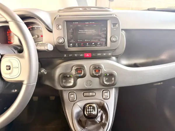 Fiat Panda 2024 - 13990 EUR, 17680 km - AUTO.MOTO.pt - 17680km - foto 15 de 19