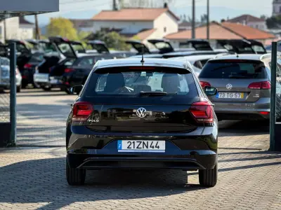 Volkswagen Polo 2019 - 12990 EUR, 90000 km - AUTO.MOTO.pt - 90000km - foto 4 de 12