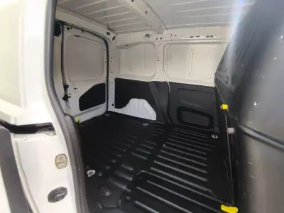 Toyota Proace City 1.5D L1 Active 2021 - 14950 EUR, 77000 km - AUTO.MOTO.pt - 77000km - foto 6 de 9