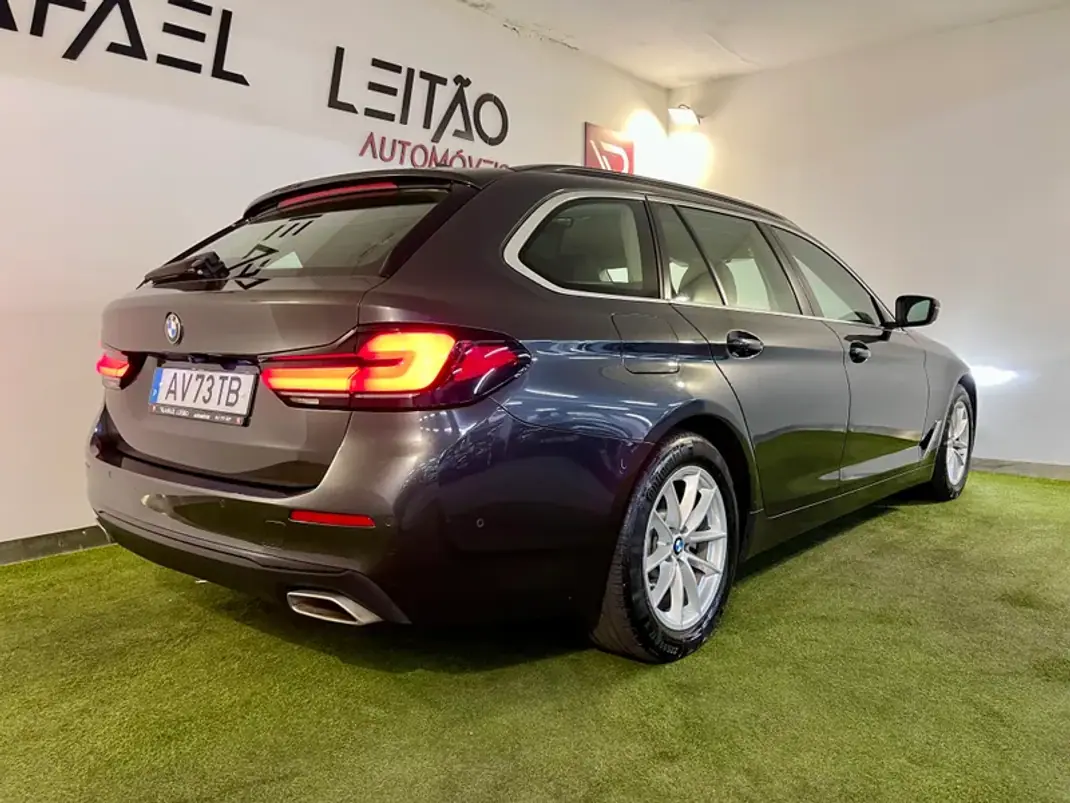 BMW 520 2023 - 35500 EUR, 72000 km - AUTO.MOTO.pt - 72000km - foto 6 de 32