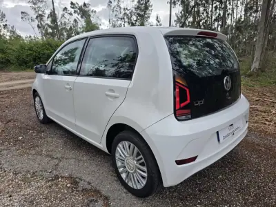 Volkswagen Up! 2016 - 7990 EUR, 152974 km - AUTO.MOTO.pt - 152974km - foto 65 de 71
