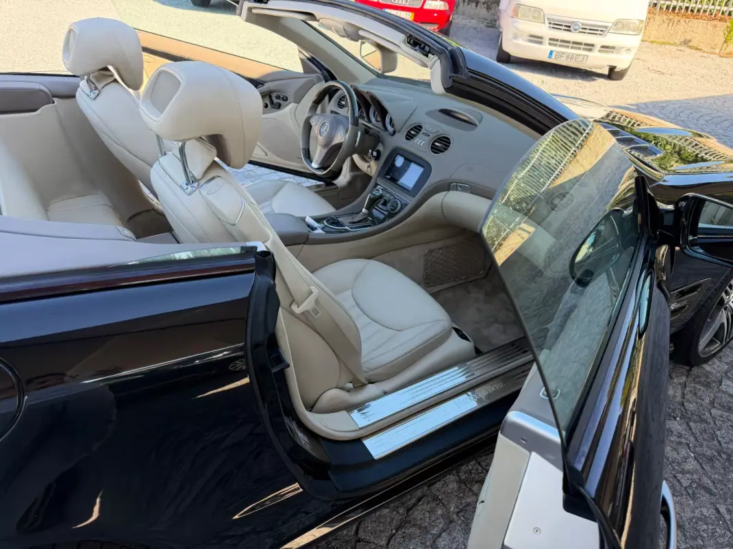 Mercedes-Benz SL 350 2009 - 39990 EUR, 84000 km - 84000km - foto 31 de 36