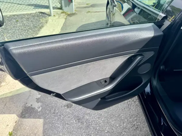 Tesla Model 3 2022 - 28690 EUR, 82305 km - AUTO.MOTO.pt - 82305km - foto 19 de 31