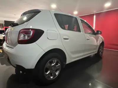 Dacia Sandero 2015 - 8500 EUR, 58577 km - 58577km - foto 7 de 19