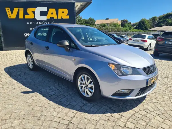 SEAT Ibiza 2017 - 10990 EUR, 93000 km - AUTO.MOTO.pt - 93000km - foto 3 de 17