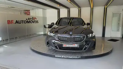 BMW i5 2024 - 52900 EUR, 41826 km - AUTO.MOTO.pt - 41826km - foto 11 de 55
