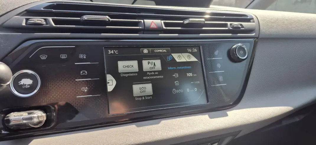 Citroën C4 Grand Picasso 2013 - 9750 EUR, 185000 km - AUTO.MOTO.pt - 185000km - foto 16 de 25