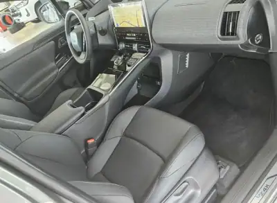 Toyota bZ4X 2023 - 31500 EUR, 27000 km - AUTO.MOTO.pt - 27000km - foto 7 de 9