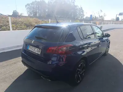 Peugeot 308 2018 - 12900 EUR, 219000 km - AUTO.MOTO.pt - 219000km - foto 7 de 23