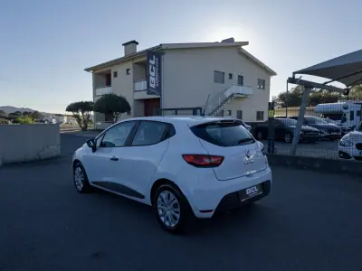 Renault Clio VAN 1.5 Blue DCi AIR NAV 2017 - 8990 EUR, 231000 km - AUTO.MOTO.pt - 231000km - foto 5 de 26